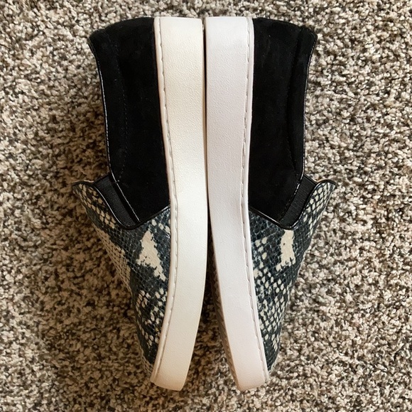 Vionic Midi Slip On Sneaker Size 6.5 - Picture 3 of 10